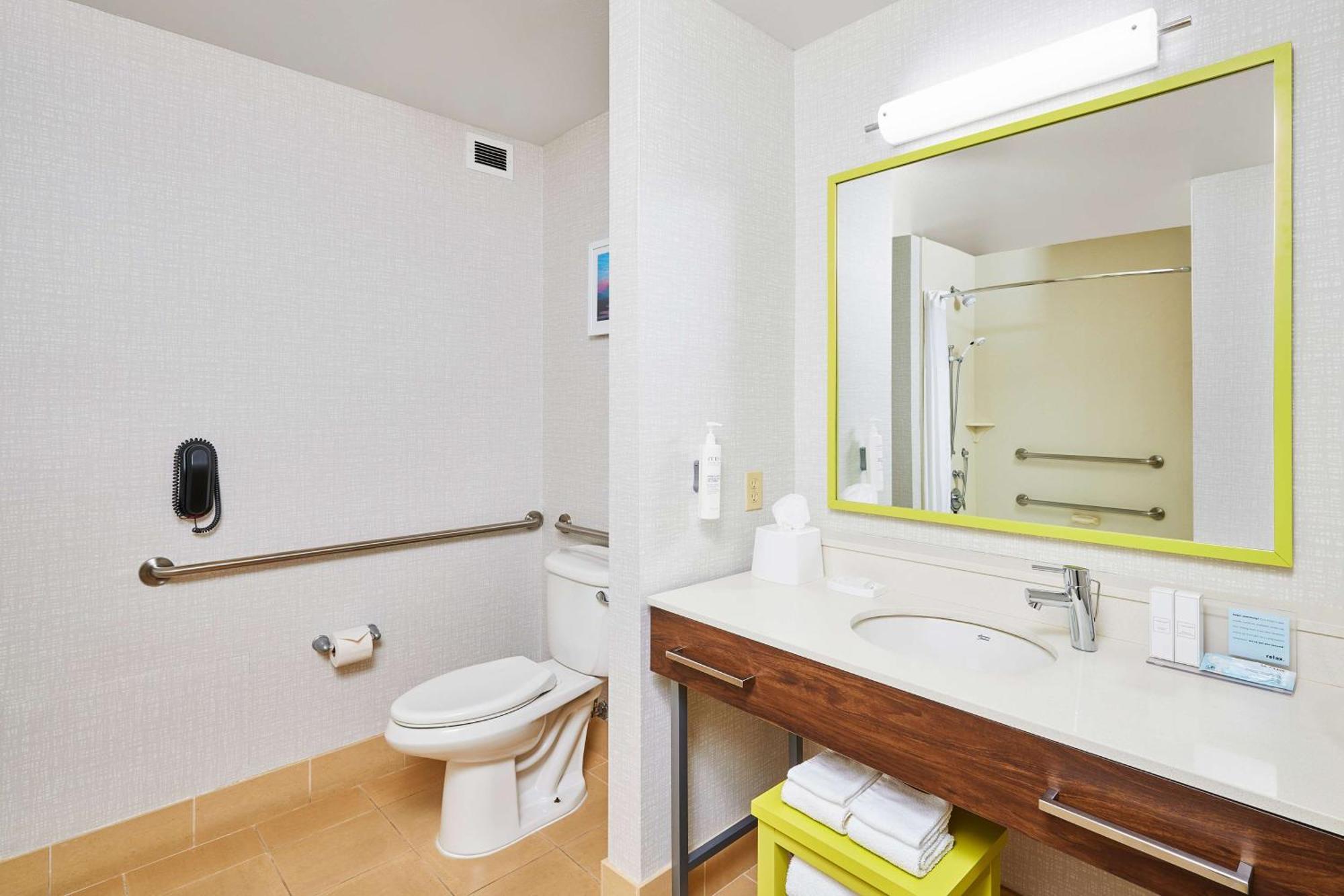 Hampton Inn & Suites Ridgecrest Bagian luar foto