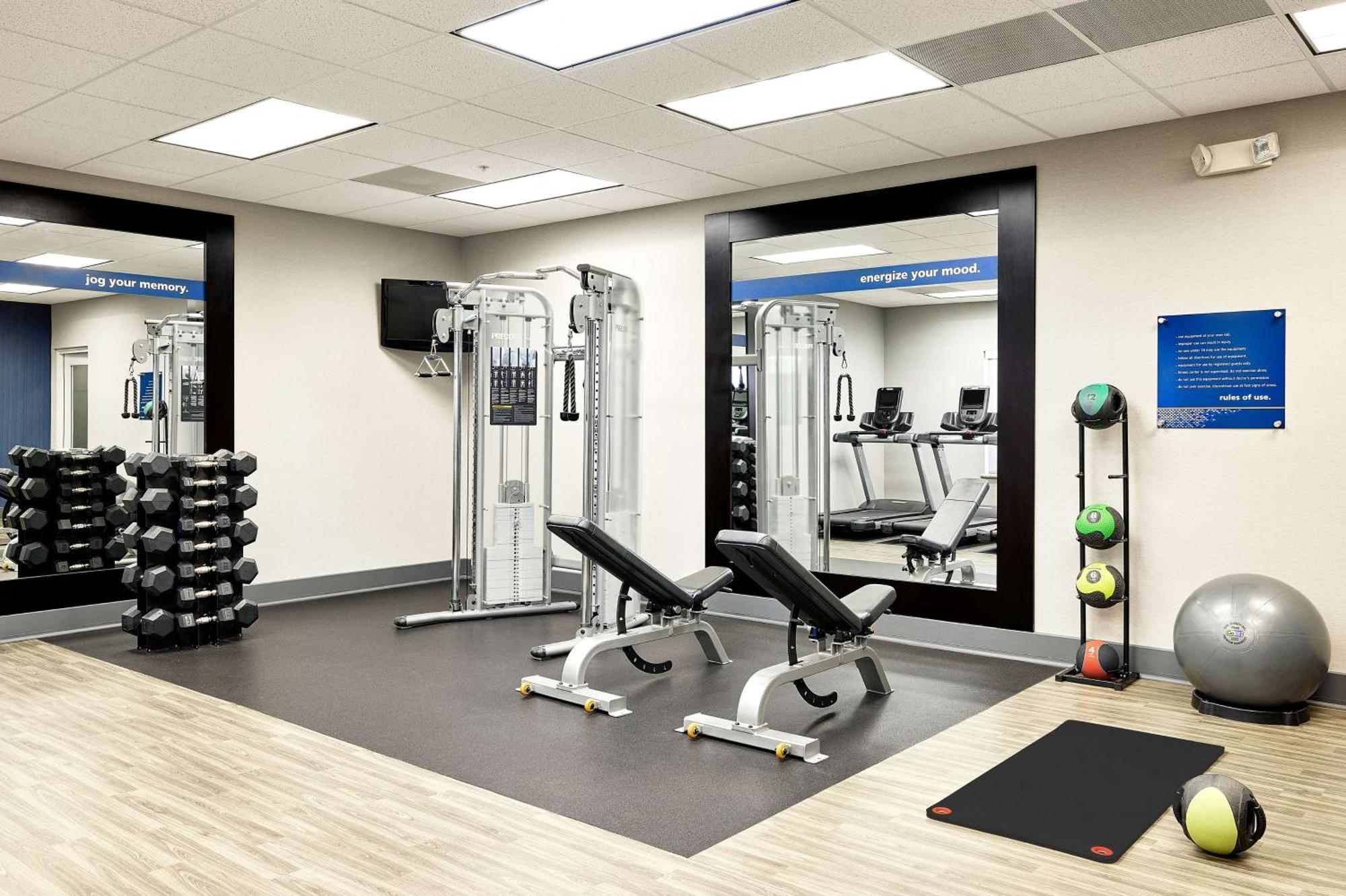 Hampton Inn & Suites Ridgecrest Bagian luar foto