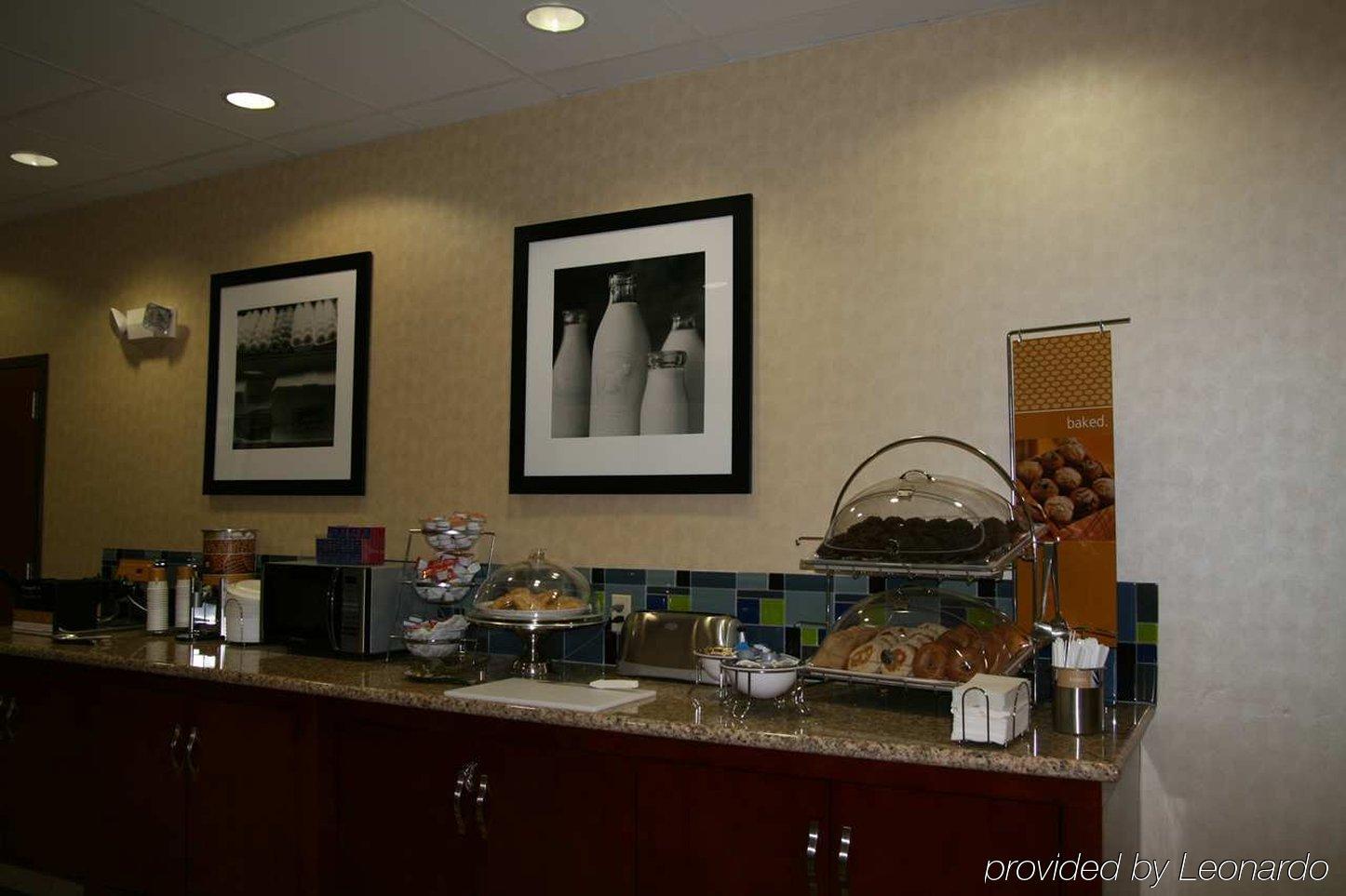 Hampton Inn & Suites Ridgecrest Restoran foto